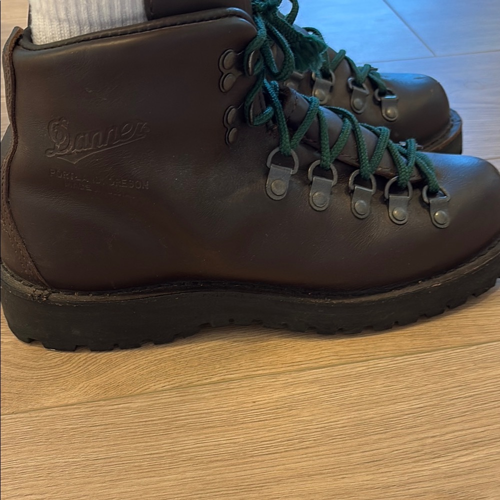 Danner Mountain Light II brown leather boots - Picture 3 of 7